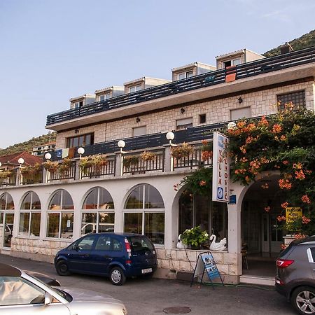 Pansion Antunovic Hotel Trpanj Eksteriør billede