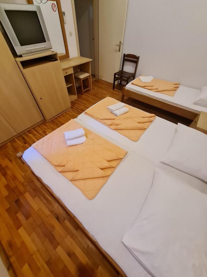 Pansion Antunovic Hotel Trpanj Værelse billede